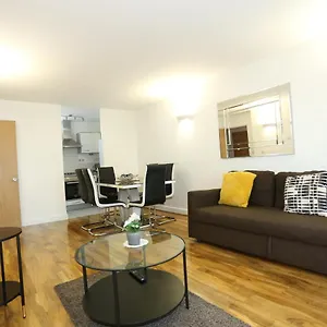 lovely-view-2-beds-2-bath-apartment-london.brighton-hotels-england.com/